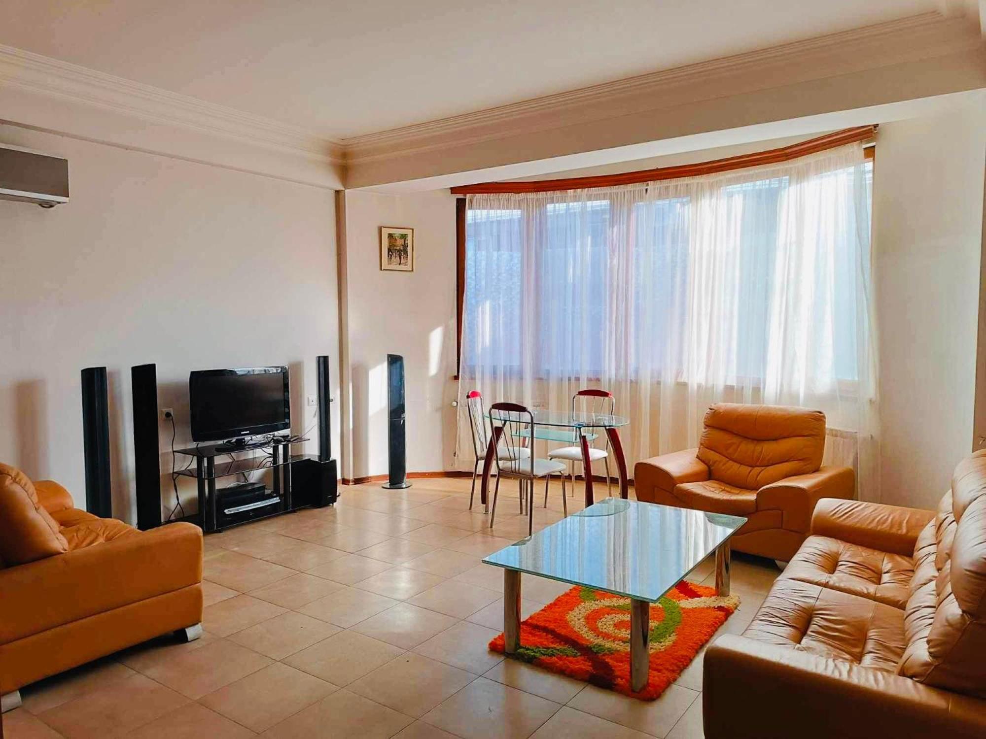 Republic Square Apartment Jerevan Eksteriør billede
