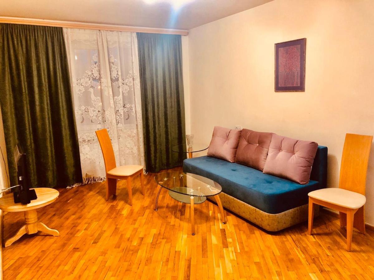 Republic Square Apartment Jerevan Eksteriør billede