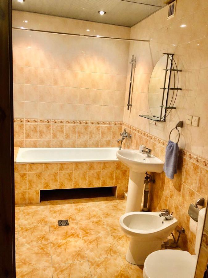 Republic Square Apartment Jerevan Eksteriør billede