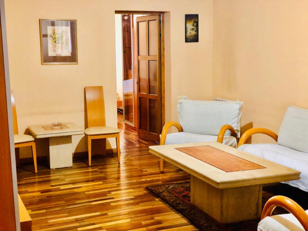 Republic Square Apartment Jerevan Eksteriør billede